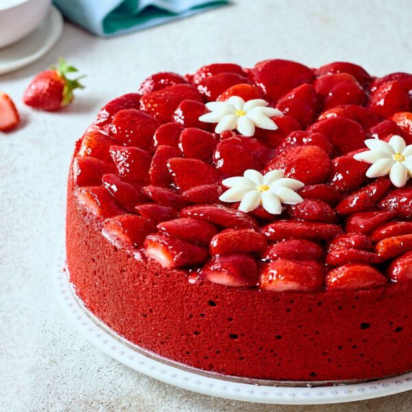 Strawberry Cake by Dukes