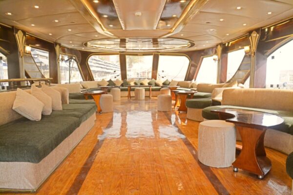 Valentine Yacht - Image 3