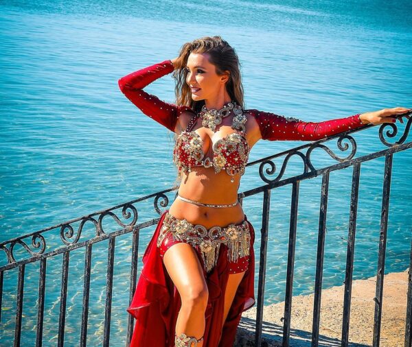 Anna Belly Dancer