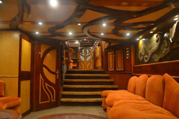Valentino Yacht - Image 3