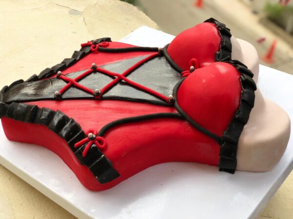 Henna Cake By Hanavio