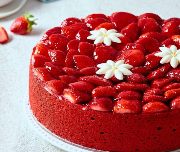 Strawberry Cake by Dukes