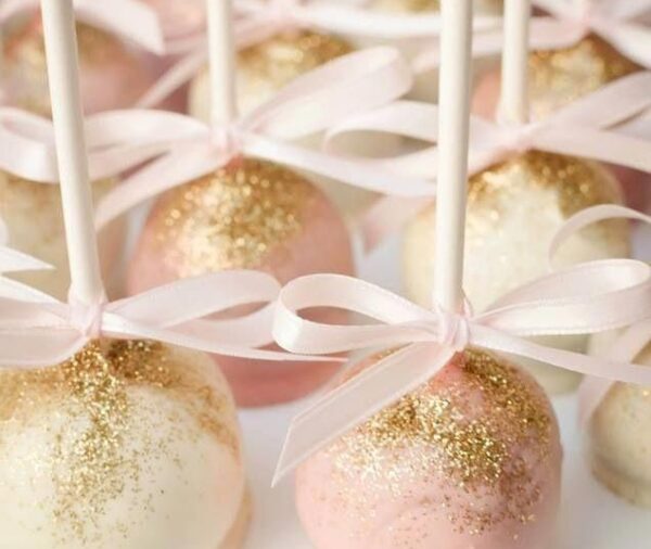 Cakes Pops by Bites