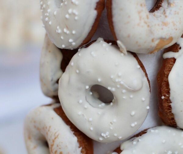 12 Donuts by Hanavio