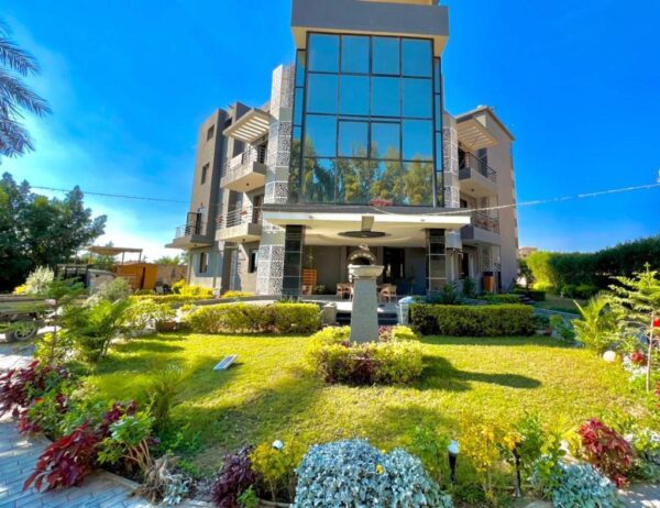 Villa 4 Obour