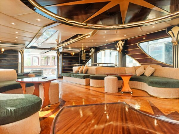 Valentine Yacht - Image 2