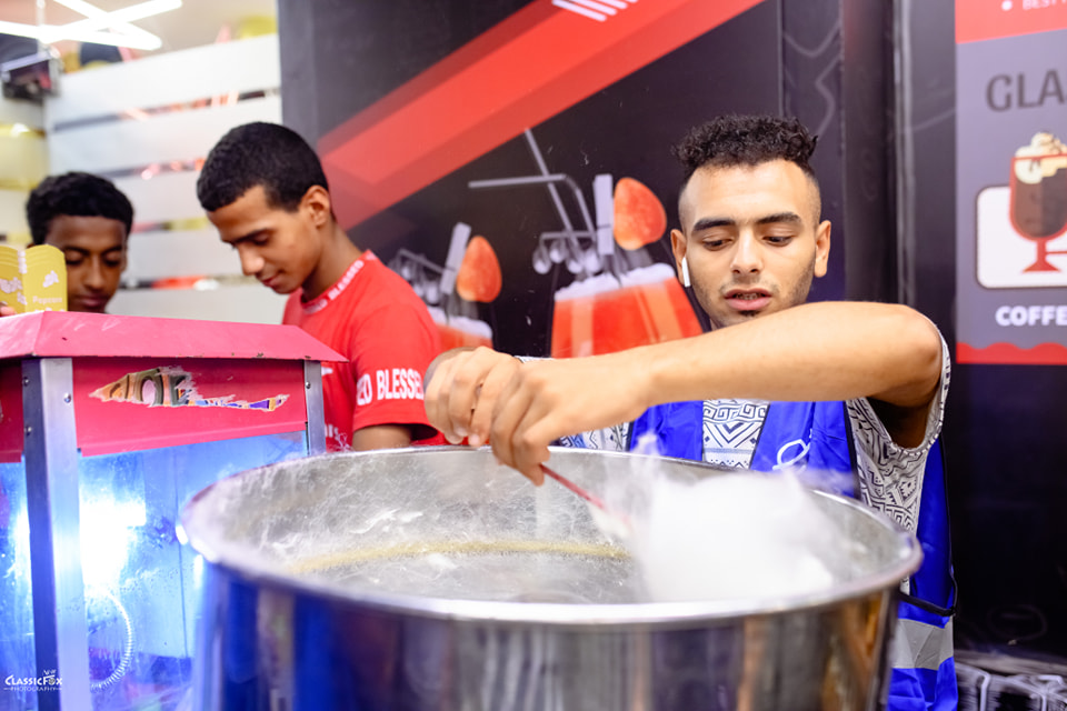 Ahly Momkn